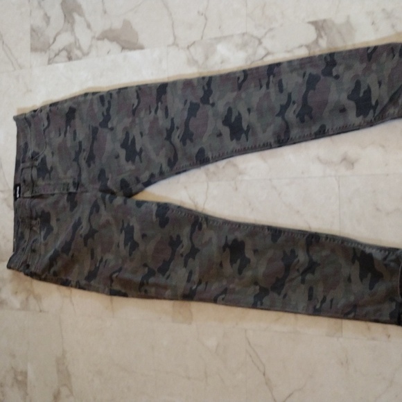 Hudson jeans. - Picture 8 of 14